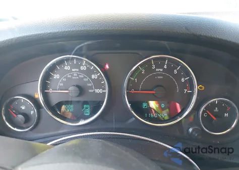 2015 Jeep Wrangler Unlimited Sahara z USA, uszkodzony, nr VIN 1C4HJWEG7FL662657